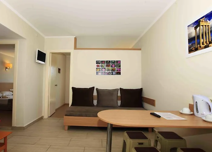 Sun City Apartments & Hotel Side